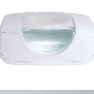 NIB Munchkin bright White wipes Dispenser warmer